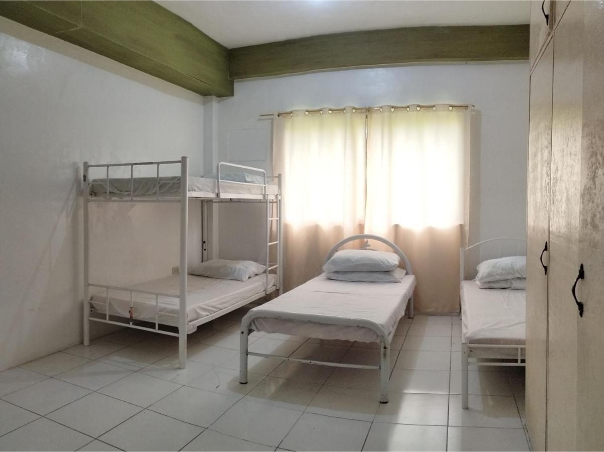 Oyo 800 Ddd Habitat Dormtel Bacolod Hotel Luaran gambar