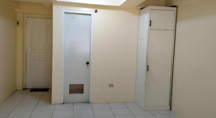 Oyo 800 Ddd Habitat Dormtel Bacolod Hotel Luaran gambar